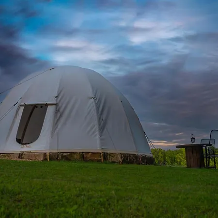 Glamping Podtrosky 럭셔리텐트 Troskovice