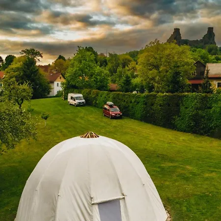 럭셔리텐트 Glamping Podtrosky *